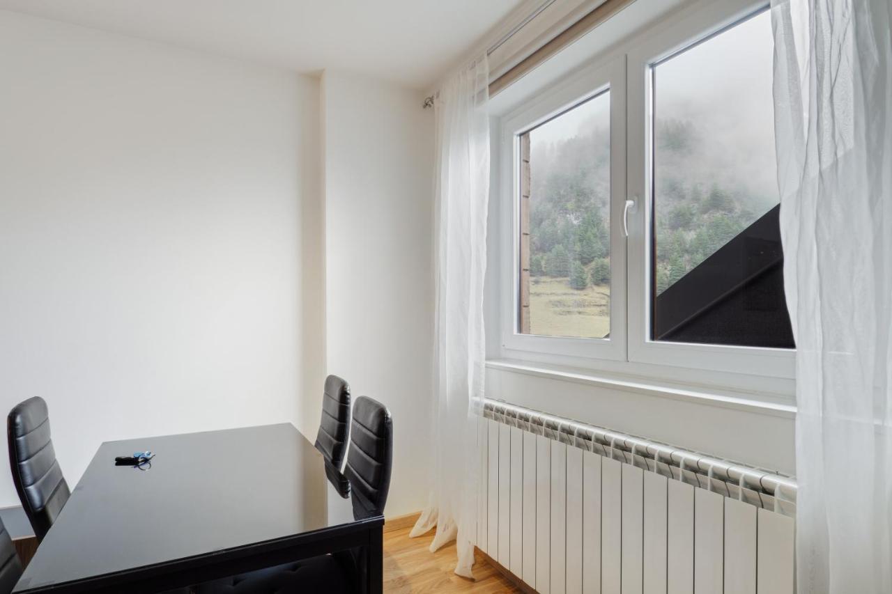 Comfortable Studio With Mountain View In Arinsal 40 M² + Ski Storage Exterior foto