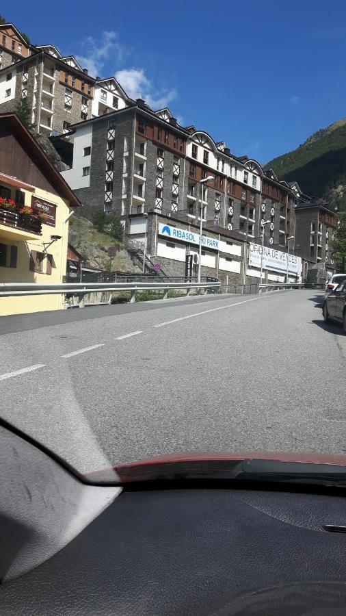 Comfortable Studio With Mountain View In Arinsal 40 M² + Ski Storage Exterior foto